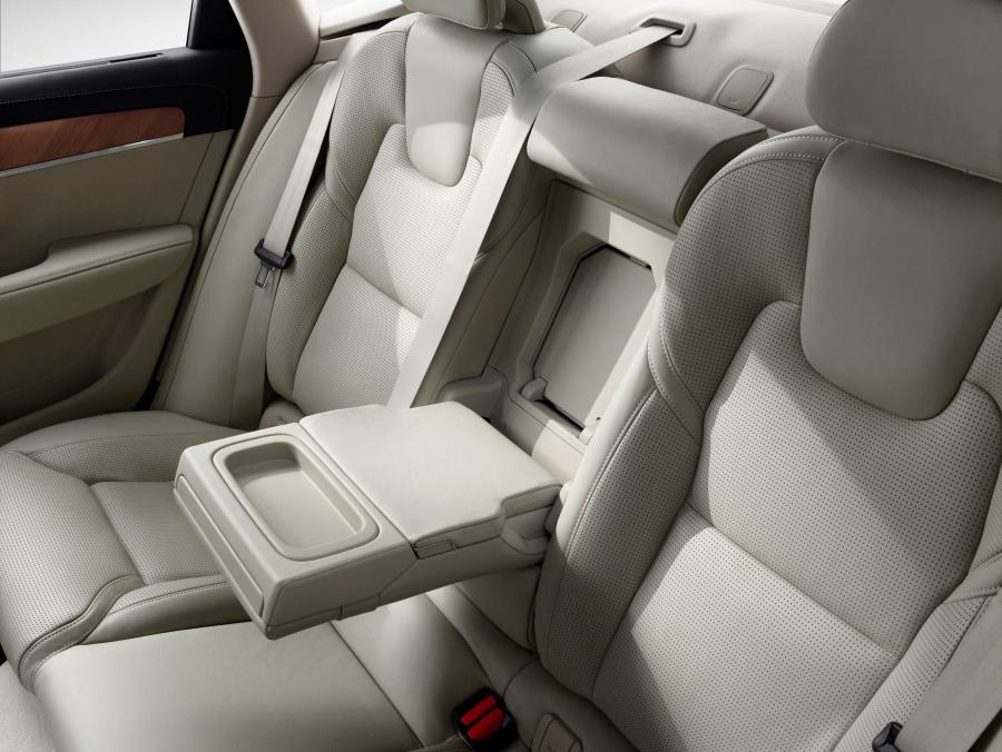 Интерьер Volvo S90 T6 Inscription 2016 года  (фото 74 из 84)